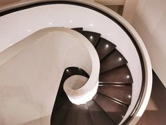 -瑰丽酒店·海吧·天际下午茶·现场DJ·天台酒吧