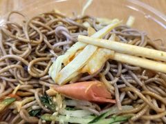 -全家便利店(洛川东路店)