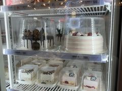 -DQ·蛋糕·冰淇淋(大宁国际商业广场店)