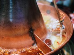 -果松木炭酸菜铜火锅·外婆参鸡汤