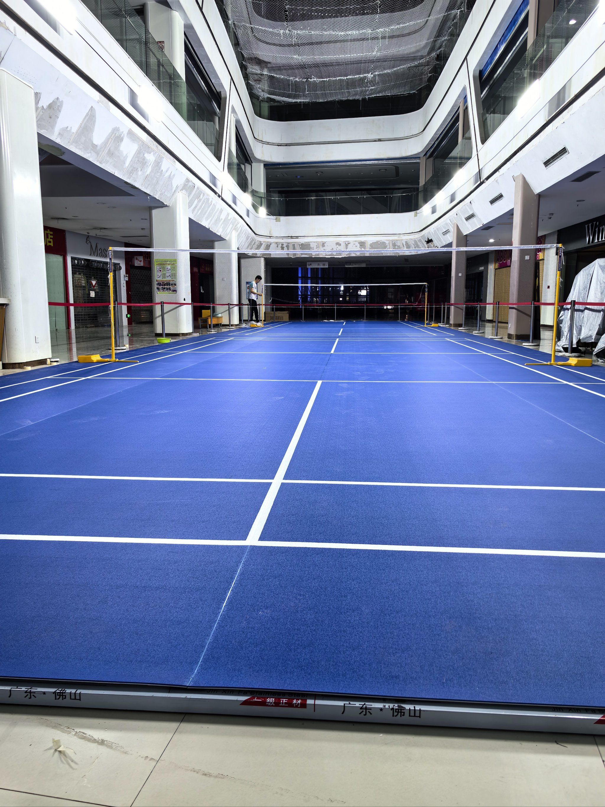 大摩广场新开四块羽毛球场馆