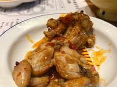 -同蛙阁美蛙鱼头火锅