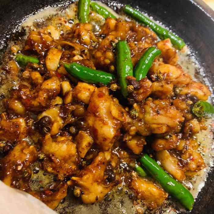 在金源五楼溜达一大圈最后决定去绿茶餐厅没有辜负我们的选择环境不错