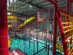 -趣玩空间蹦床乐园(临平旗舰店)