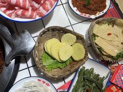 -喜悦小串丹东小黄牛海鲜烧烤大排档(民主广场店)