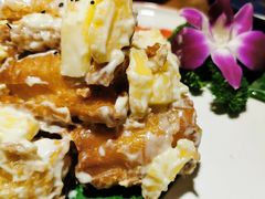 菠萝油条虾-觅山云南菜(泊富ICITY店)