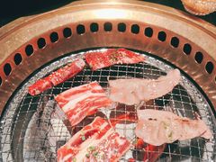 -山川小町·极番烧肉(新地假日广场店)