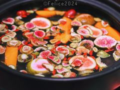 无花果脆皮鸡煲-吴秋芳鸡煲(江南西店)