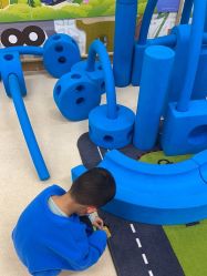 -莫莉幻想儿童乐园(三河燕郊永旺店)