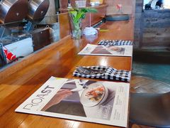 -ROAST coffee & eatery