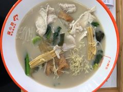 -麻小劲菌汤麻辣烫(体育西路店)
