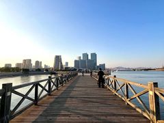 -巧克力渔家.小船海鲜胶东菜(万平口店)