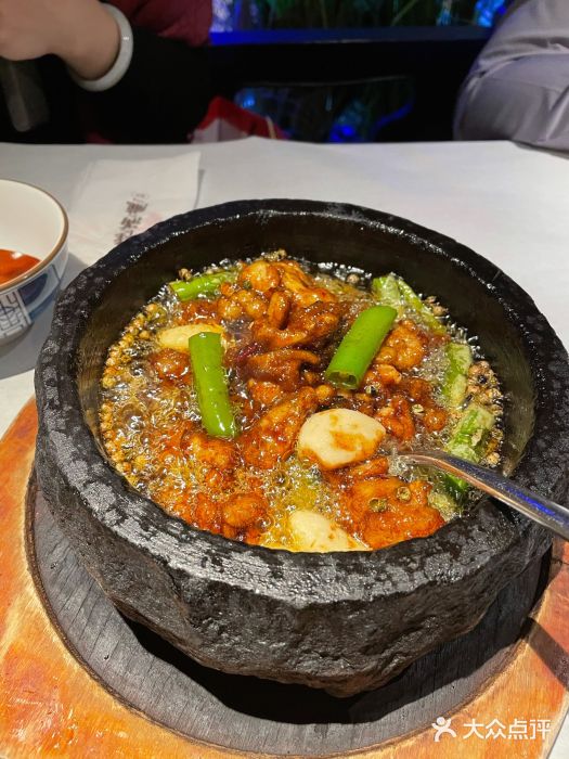 桂满陇-西湖船宴(西单大悦城店)石锅杭椒牛蛙图片