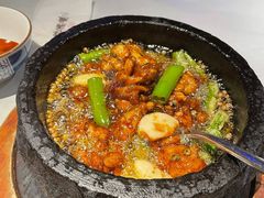 石锅杭椒牛蛙-桂满陇-西湖船宴(西单大悦城店)