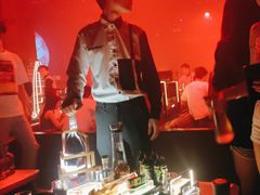 -赛博LIVE SHOW酒吧