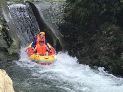 -安吉龙王山峡谷漂流