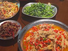 -三叔特色自贡菜(中海国际店)