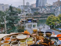 -包整·丝娃娃(一览甲秀楼风景店)