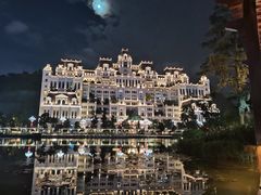 -凤凰路何眼镜香辣蟹(花果园店)