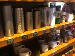 零售区-星巴克(烟台大悦城店)