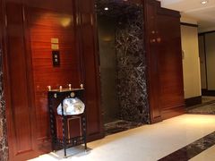 -深圳富苑皇冠假日套房酒店