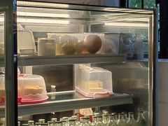 -彳亍咖啡·这里(水湾路店)