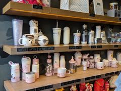 零售区-星巴克(金华东阳银泰城店)