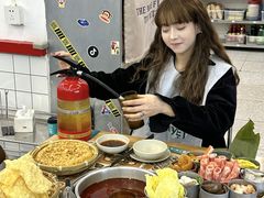 -顶上头·螺蛳火锅(五一新村店)