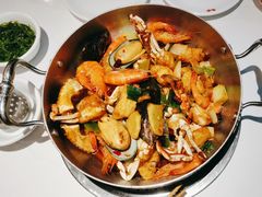-七欣天香辣蟹火锅(闵行浦江欢乐颂店)