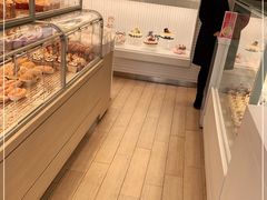 面包甜点陈列柜-好利来(高新枫叶广场店)