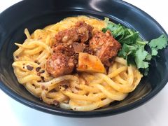 緬式咖喱雞撈瀨粉-缅华南国小食店