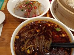 -诚铭记·虾仁汤包·成都小吃(融创店)