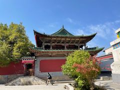 -塔尔寺游客服务中心