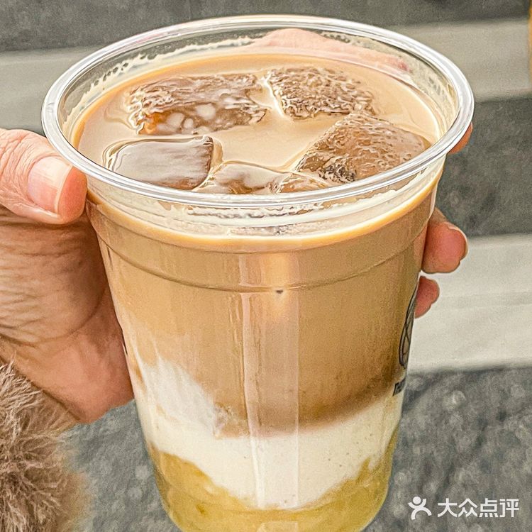 深圳本来不该有这杯这么好喝的牛油果咖啡🥑