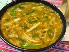 -香巴拉云南餐厅(华莱坞店)