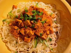 -鹤江桥·红油牛肉粉(SKP店)