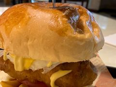 炸鱼培根芝士汉堡-吉姆丽德乡村西餐厅(闵行交大店)