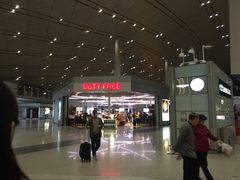 -日上免税店(三径路t3店)