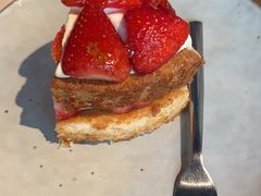 草莓椰子蛋糕-Wagas沃歌斯(大学路店)