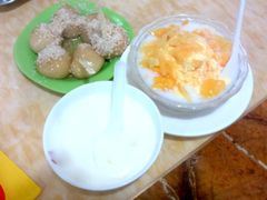 双皮奶+杨枝金露+糖不甩－－甜死。-芬芳甜品(同福路店)