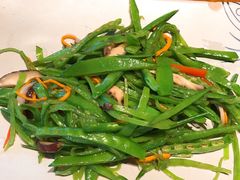 -云海肴·汽锅鸡·云南菜(天山百盛优客店)