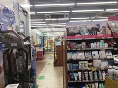 -全家便利店(莲花池东路店)