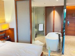 -三亚湾海居铂尔曼度假酒店