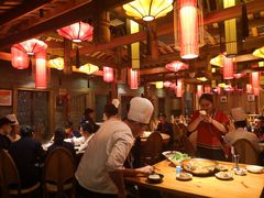 大堂-野山舂·贵州现舂酸汤火锅(鸿通城店)