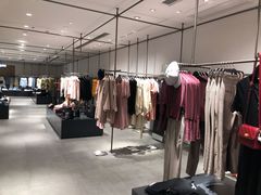 -URBAN REVIVO(欢乐海岸购物中心店)