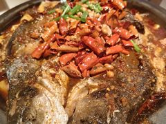 -鸣记脆皮烤鱼·海鲜烤鱼(三八广场店)