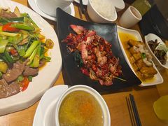 -隔壁老王·家常云南菜(花巷店)