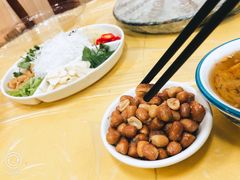 油炸花生米-官塘陈记鱼生·潮汕砂锅粥·牛肉火锅(潮枫路总店)