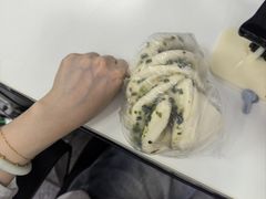 -白玉兰食品甜凤店(合生汇店)