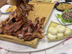 -三江源美食城